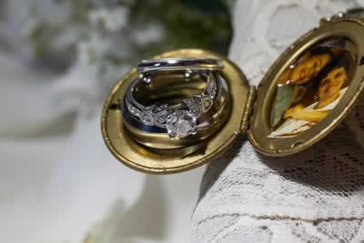 Stroudsmoor Country Inn - Stroudsburg - Poconos - Real Weddings - Wedding Rings With Framed Photo