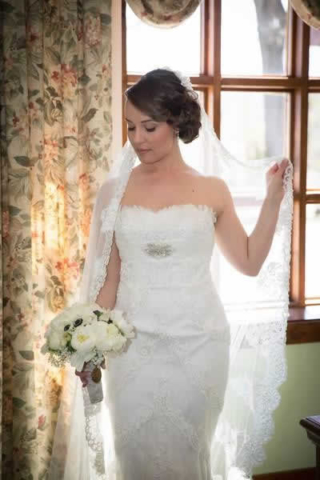 Stroudsmoor Country Inn - Stroudsburg - Poconos - Real Weddings - Bride With Bouquet