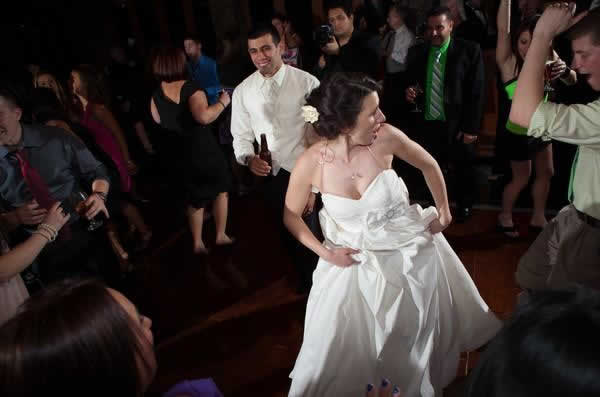 Stroudsmoor Country Inn - Stroudsburg - Poconos - Real Weddings - Bride Dancing