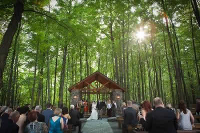 Stroudsmoor Country Inn - Stroudsburg - Poconos - Real Weddings - Outdoor Wedding Ceremony
