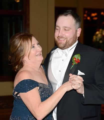 Stroudsmoor Country Inn - Stroudsburg - Poconos - Real Weddings - Bride And Groom Dancing