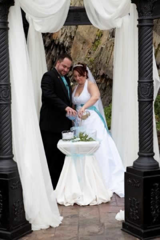 Stroudsmoor Country Inn - Stroudsburg - Poconos - Real Weddings - Bride And Groom Pouring Drinks