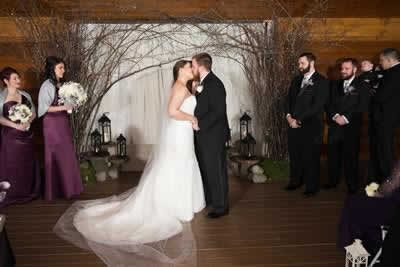 Stroudsmoor Country Inn - Stroudsburg - Poconos - Real Weddings - First Kiss