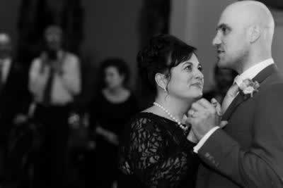 Stroudsmoor Country Inn - Stroudsburg - Poconos - Real Weddings - Guests Dancing