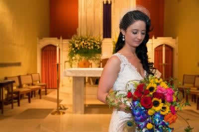 Stroudsmoor Country Inn - Stroudsburg - Poconos - Real Weddings - Bride With Bouquet