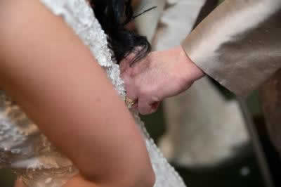 Stroudsmoor Country Inn - Stroudsburg - Poconos - Real Weddings - Bride Getting Zipped Up