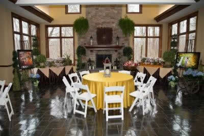 Stroudsmoor Country Inn - Stroudsburg - Poconos - Real Weddings - Table Setting