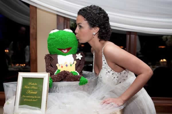 Stroudsmoor Country Inn - Stroudsburg - Poconos - Real Weddings - Bride Kissing Chocolate Frog
