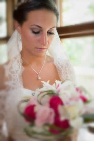 Stroudsmoor Country Inn - Stroudsburg - Poconos - Real Weddings - Bride With Bouquet