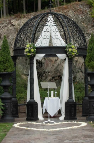 Stroudsmoor Country Inn - Stroudsburg - Poconos - Classic Wedding Celebrations - Gazebo