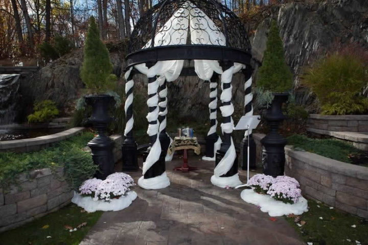 Stroudsmoor Country Inn - Stroudsburg - Poconos - Classic Wedding Celebrations - Wedding Adorned Gazebo