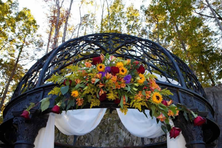 Stroudsmoor Country Inn - Stroudsburg - Poconos - Classic Wedding Celebrations - Gazebo With Floral Decor