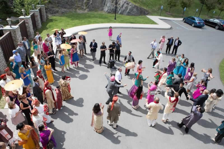 Stroudsmoor Country Inn - Stroudsburg - Poconos - Indian Wedding - Family And Friends Dancing