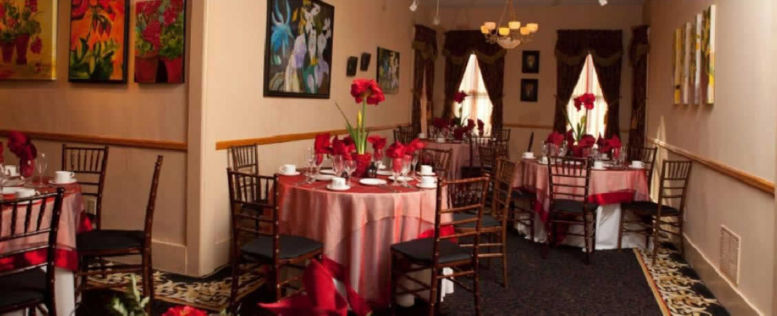 Stroudsmoor Country Inn - Stroudsburg - Poconos - Intimate Wedding - Dessert Table Settings