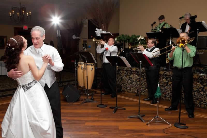Stroudsmoor Country Inn - Stroudsburg - Poconos - Pocono Mountain Wedding - Bride And Father Dance