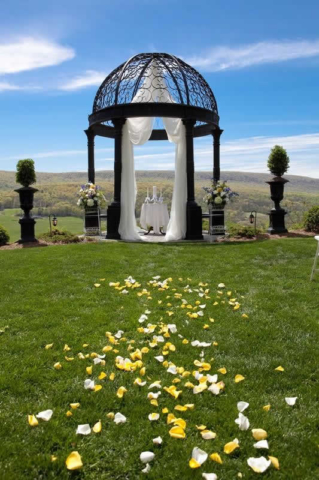 Stroudsmoor Country Inn - Stroudsburg - Poconos - Pocono Mountain Wedding - Outdoor Gazebo