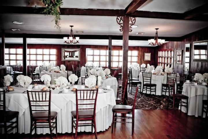 Stroudsmoor Country Inn - Stroudsburg - Poconos - Woodlands Outdoor Wedding - Table Settings