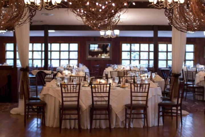 Stroudsmoor Country Inn - Stroudsburg - Poconos - Woodlands Outdoor Wedding - Table Settings