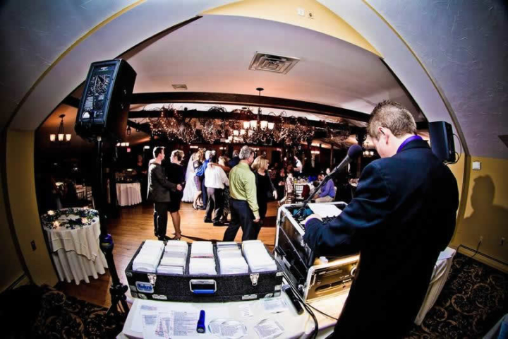 Stroudsmoor Country Inn - Stroudsburg - Poconos - Woodlands Outdoor Wedding - Couples Dancing