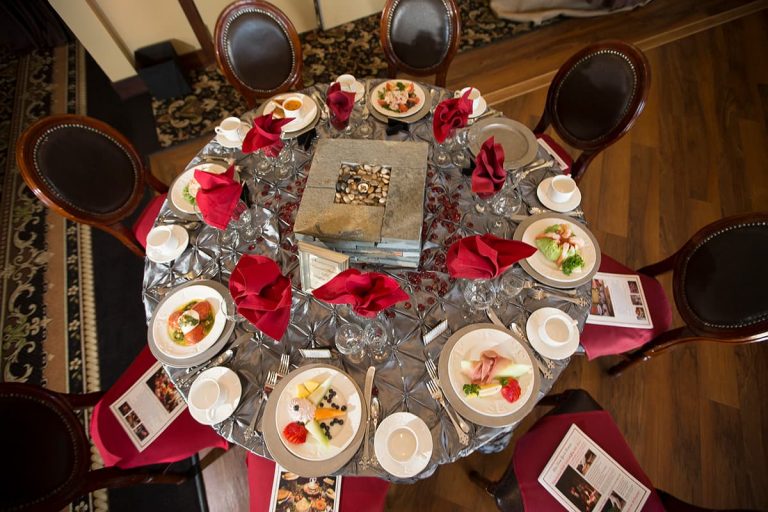 Stroudsmoor Wedding Sampling Table Setting