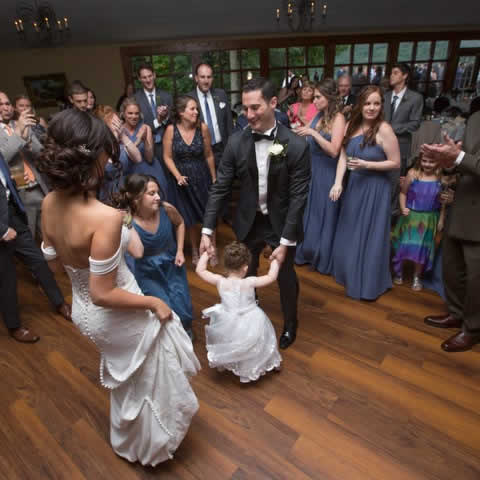 mauro-wedding-flower-girl-dance Wedding reception - dancing