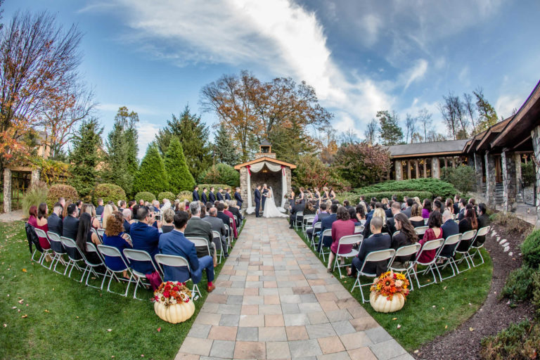 Wedding Venues OLD 4 susie f 2018 lawnhaven 01