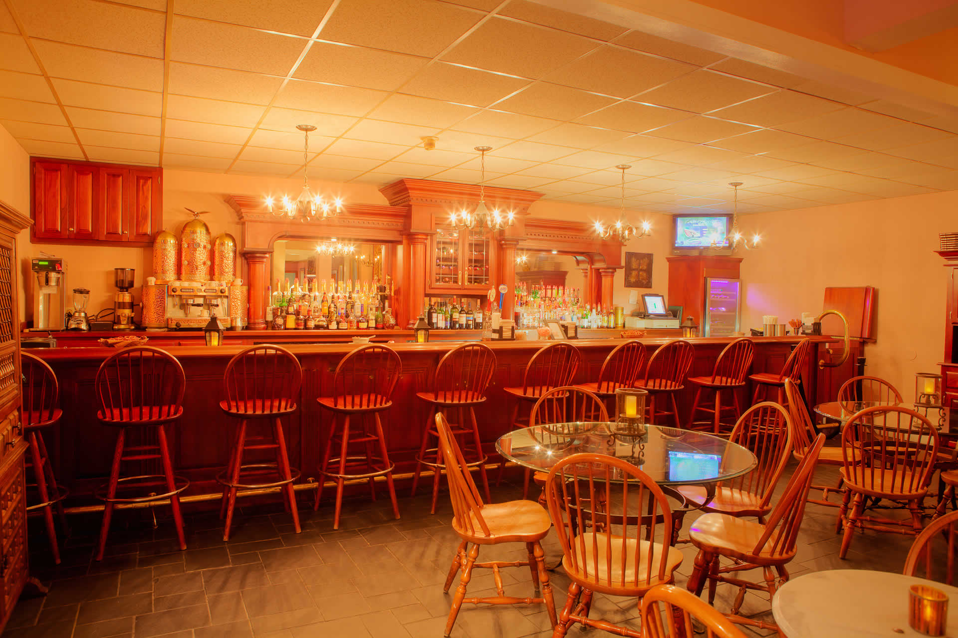 Beverage and drink station