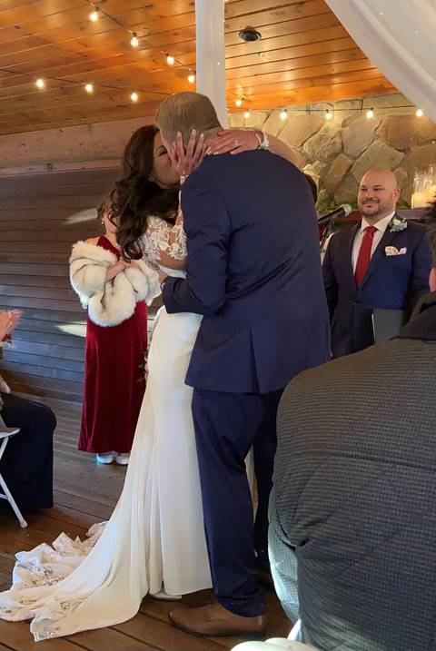Happy wedding couple - Stroudsmoor - Lawnhaven - Poconos Wedding Venue