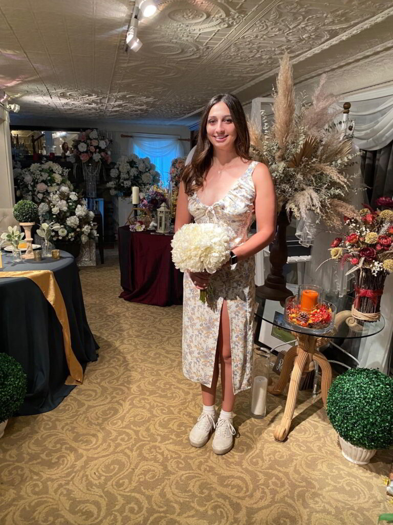 Wedding Resort in the Poconos 11 OHara.Grove Bouquet Fitting