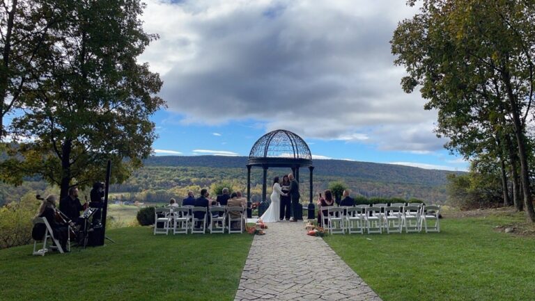 Wedding Resort in the Poconos 10 Bride and groom say vows at Ridgecrest ceremony site